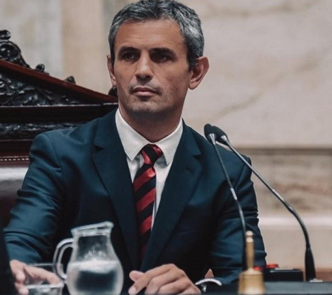 Martin Menem, blanqueo tensiones con Caputo, aduciendo distintos puntos de vista